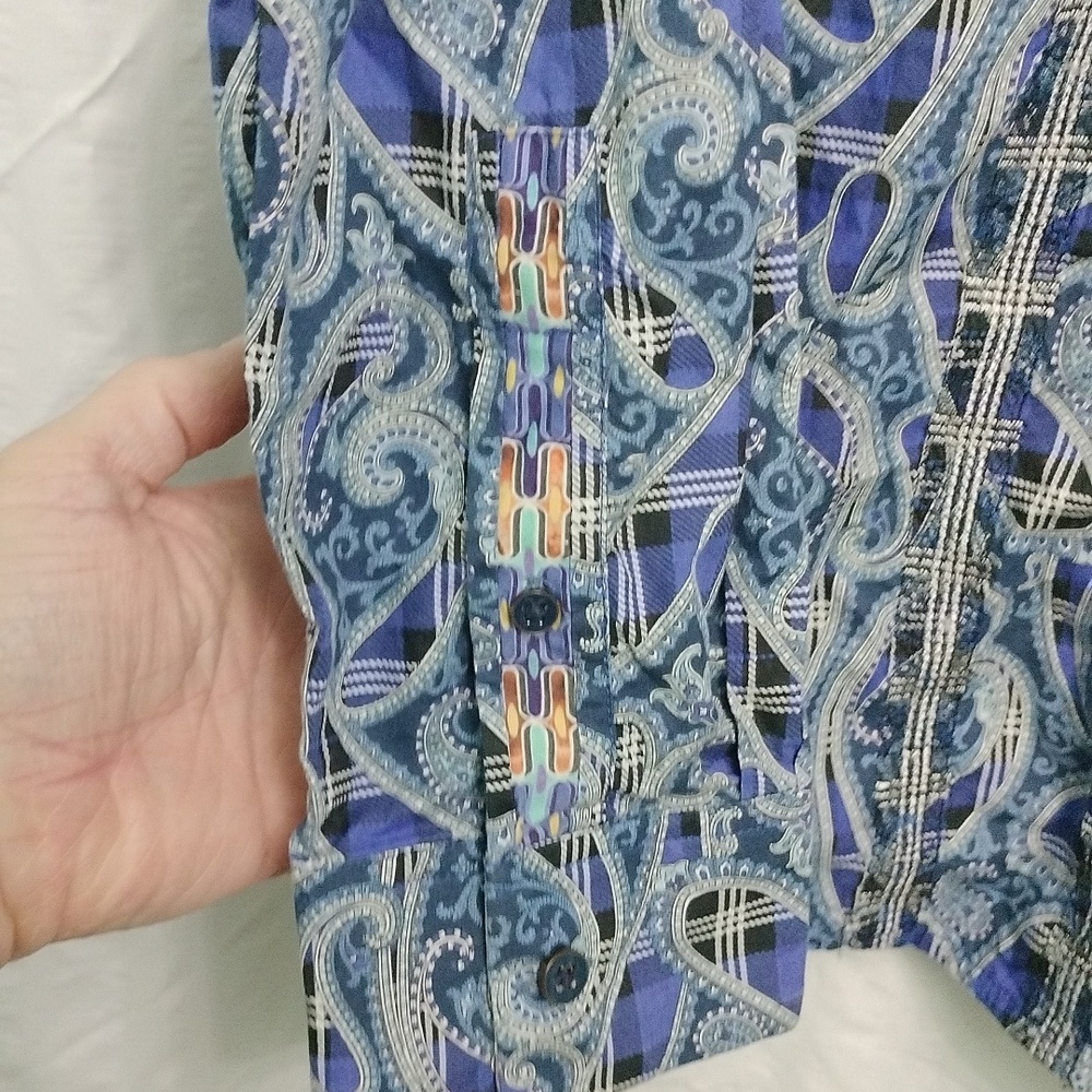 Robert Graham - Picture 3 of 10